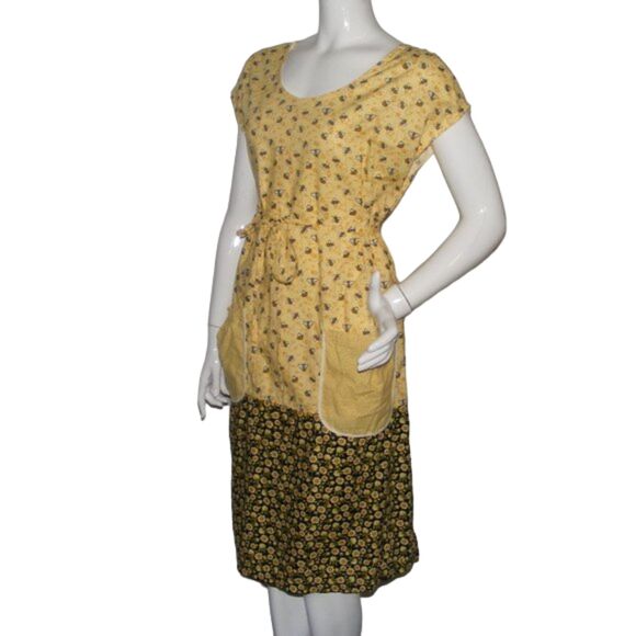 Handmade House Dress, L, Bees & floral print, Pockets, Straps, Drop sleeve - Picture 3 of 10